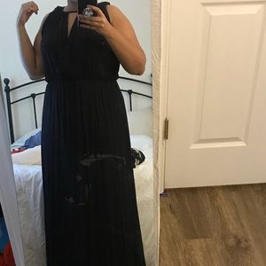 Floor Length Black Maxi-dress